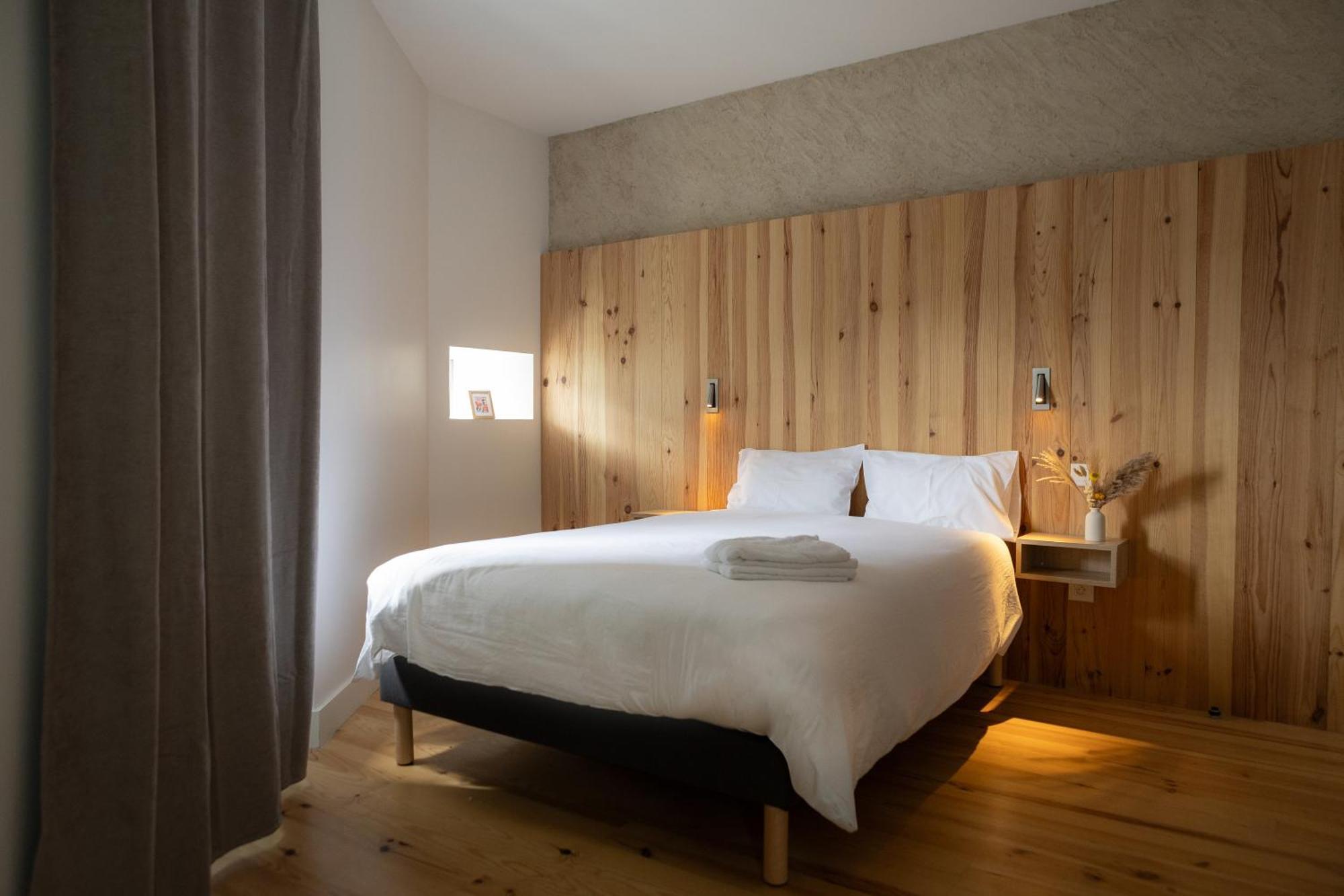 Le Bercail Bed & Breakfast Lacaze ภายนอก รูปภาพ