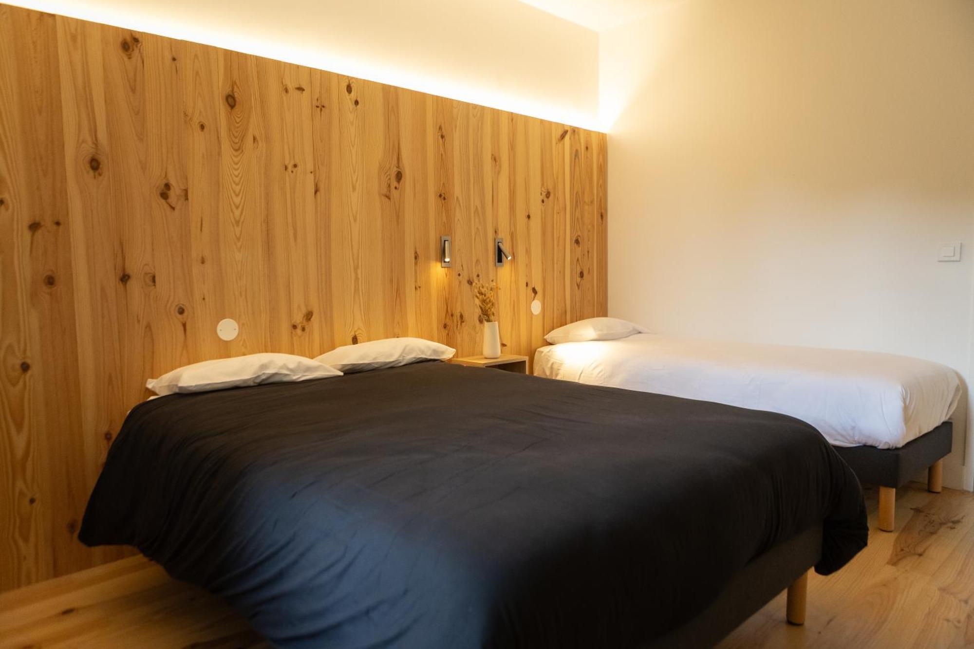 Le Bercail Bed & Breakfast Lacaze ภายนอก รูปภาพ