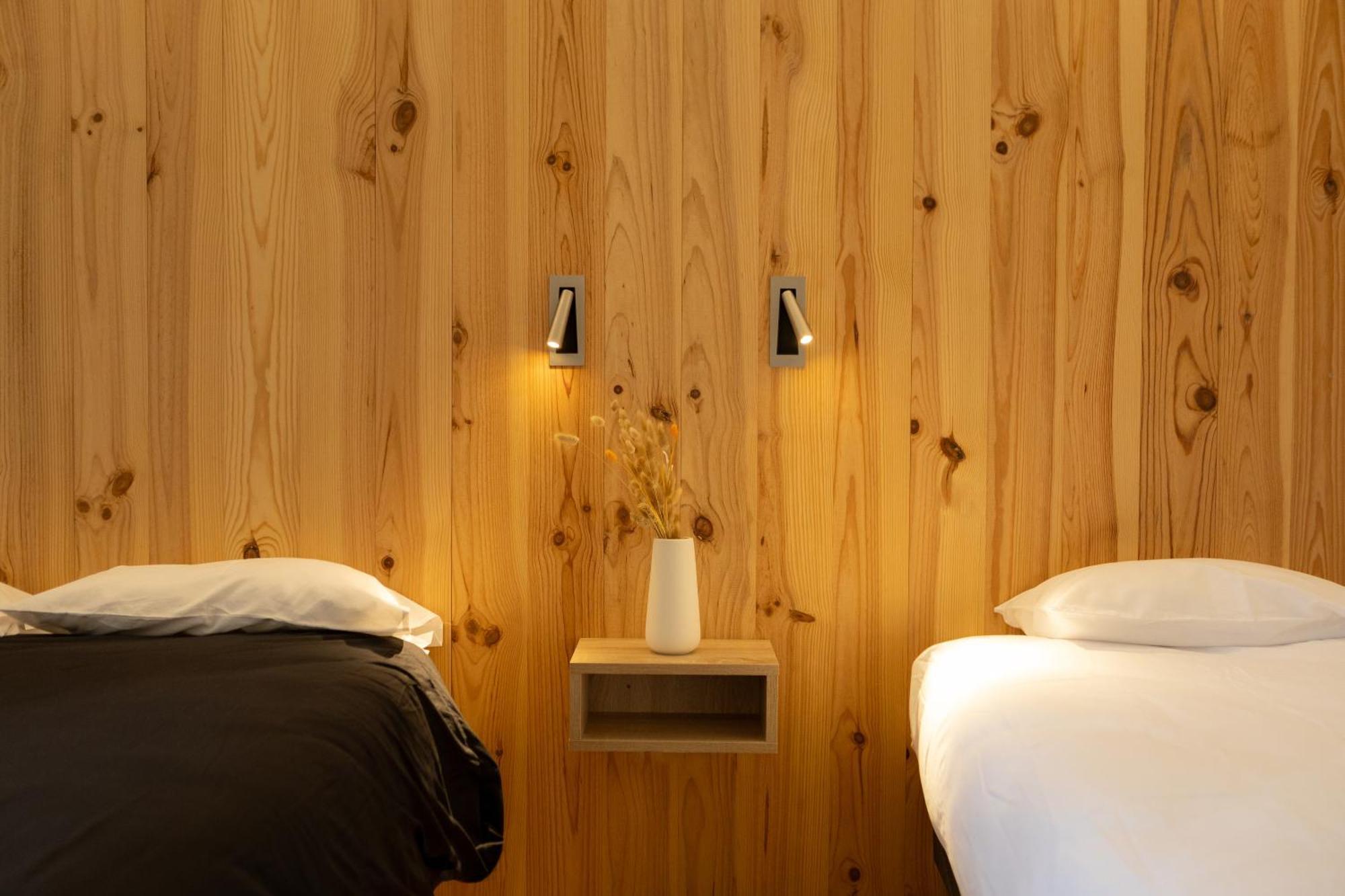 Le Bercail Bed & Breakfast Lacaze ภายนอก รูปภาพ